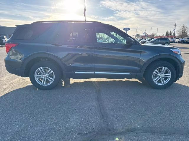 2023 Stone Blue Metallic Ford Explorer XLT 4X4 SUV