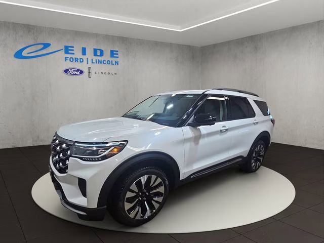 2026 Star White Metallic Tri-Coat Ford Explorer Platinum 4X4 SUV