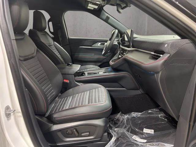 2026 Star White Metallic Tri-Coat Ford Explorer ST-Line 4X4 SUV