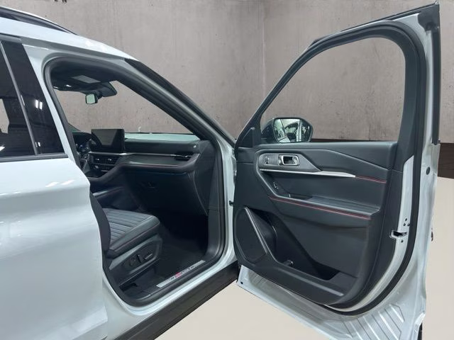 2026 Space White Metallic Ford Explorer ST-Line 4X4 SUV