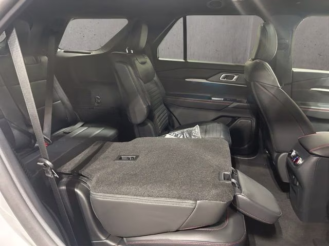 2026 Space White Metallic Ford Explorer ST-Line 4X4 SUV