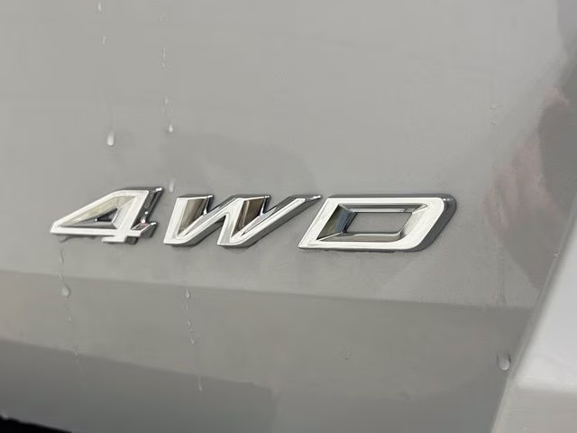 2026 Space White Metallic Ford Explorer ST-Line 4X4 SUV