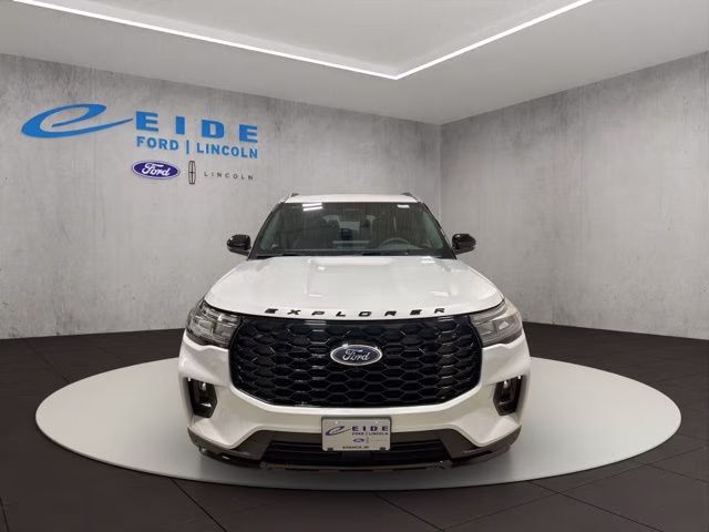 2026 Space White Metallic Ford Explorer ST-Line 4X4 SUV