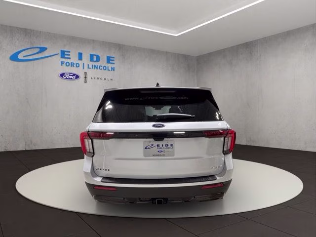 2026 Space White Metallic Ford Explorer ST-Line 4X4 SUV