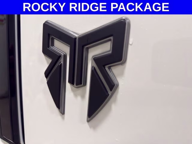 2026 Oxford White Ford Super Duty F-250 SRW Lariat ROCKY RIDGE 4X4 Truck