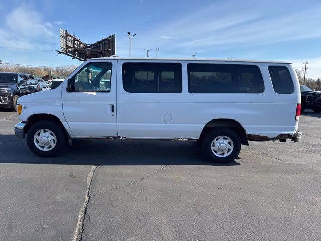 2001 Oxford White Clearcoat Ford E-350SD XLT RWD Van