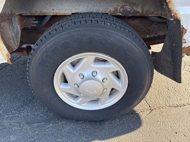 2001 Oxford White Clearcoat Ford E-350SD XLT RWD Van