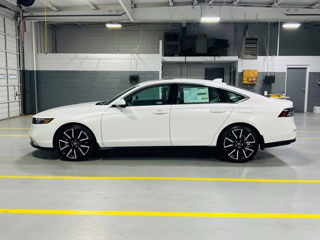 2026 Platinum White Pearl Honda Accord Hybrid Touring FWD Sedan