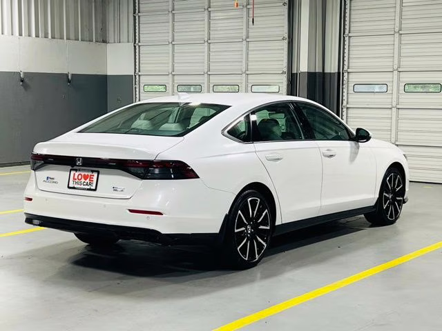 2026 Platinum White Pearl Honda Accord Hybrid Touring FWD Sedan