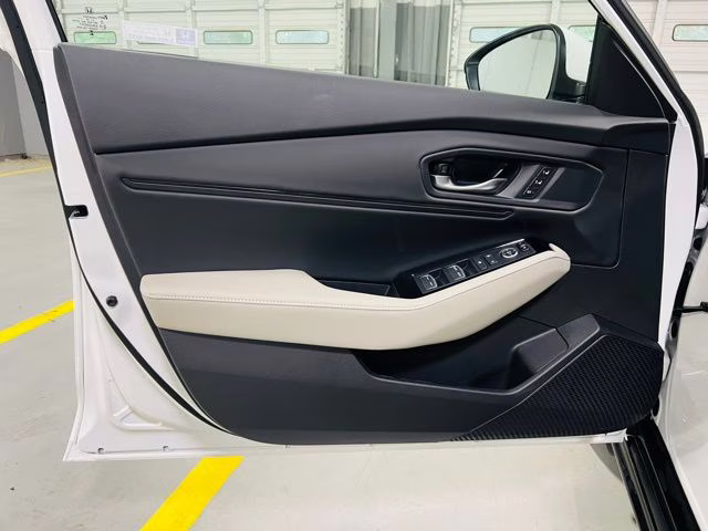 2026 Platinum White Pearl Honda Accord Hybrid Touring FWD Sedan