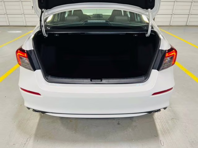 2026 Platinum White Pearl Honda Civic Si Base FWD Sedan