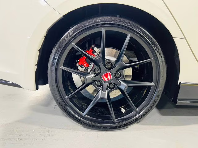 2026 Championship White Honda Civic Type R FWD Hatchback