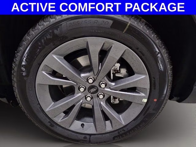 2026 Star White Metallic Tri-Coat Ford Explorer Active 4X4 SUV