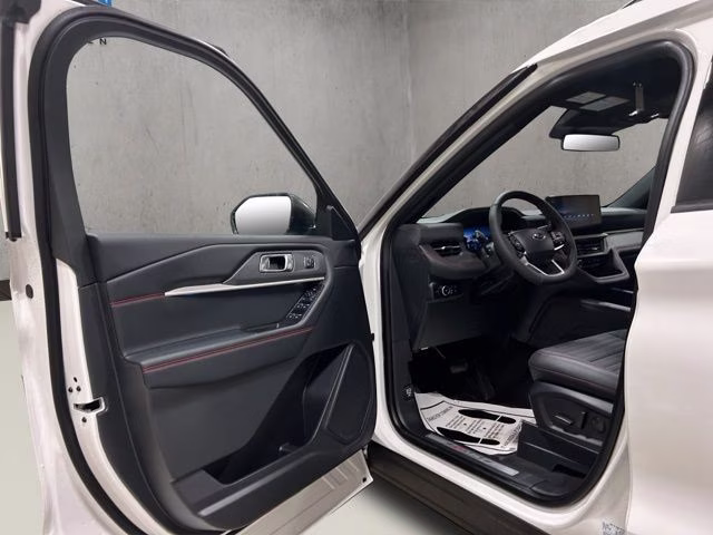 2026 Star White Metallic Tri-Coat Ford Explorer ST-Line 4X4 SUV