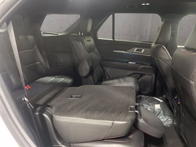 2026 Star White Metallic Tri-Coat Ford Explorer ST-Line 4X4 SUV
