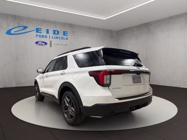 2026 Star White Metallic Tri-Coat Ford Explorer ST-Line 4X4 SUV