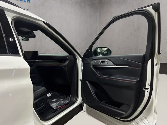 2026 Star White Metallic Tri-Coat Ford Explorer ST 4X4 SUV