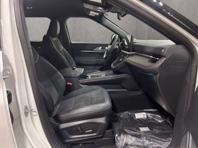 2026 Star White Metallic Tri-Coat Ford Explorer ST 4X4 SUV