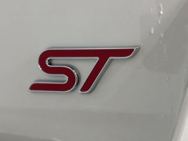 2026 Star White Metallic Tri-Coat Ford Explorer ST 4X4 SUV