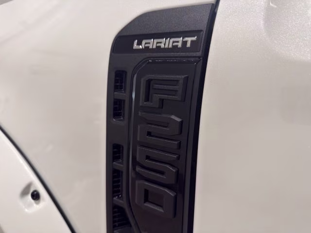 2026 Oxford White Ford Super Duty F-250 SRW Lariat ROCKY RIDGE 4X4 Truck