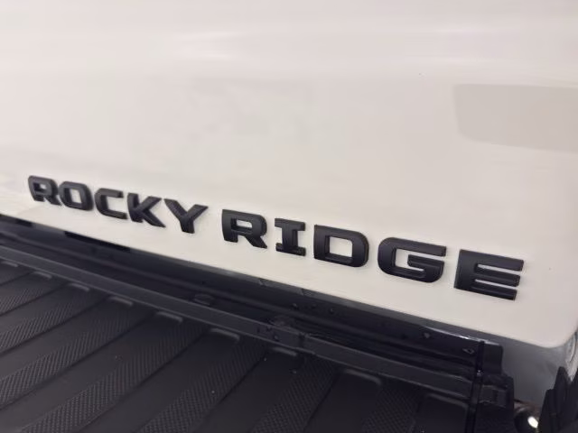 2026 Oxford White Ford Super Duty F-250 SRW Lariat ROCKY RIDGE 4X4 Truck