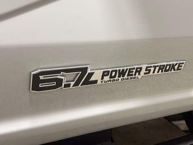 2026 Avalanche Ford Super Duty F-350 SRW Lariat Black Appearance 4X4 Truck