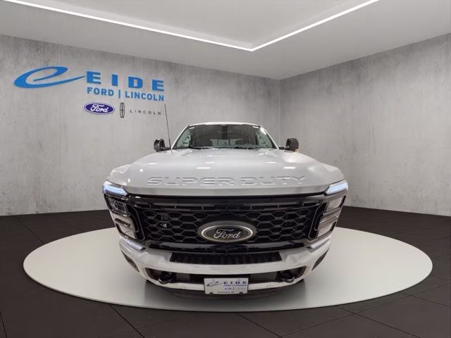2026 Avalanche Ford Super Duty F-350 SRW Lariat Black Appearance 4X4 Truck
