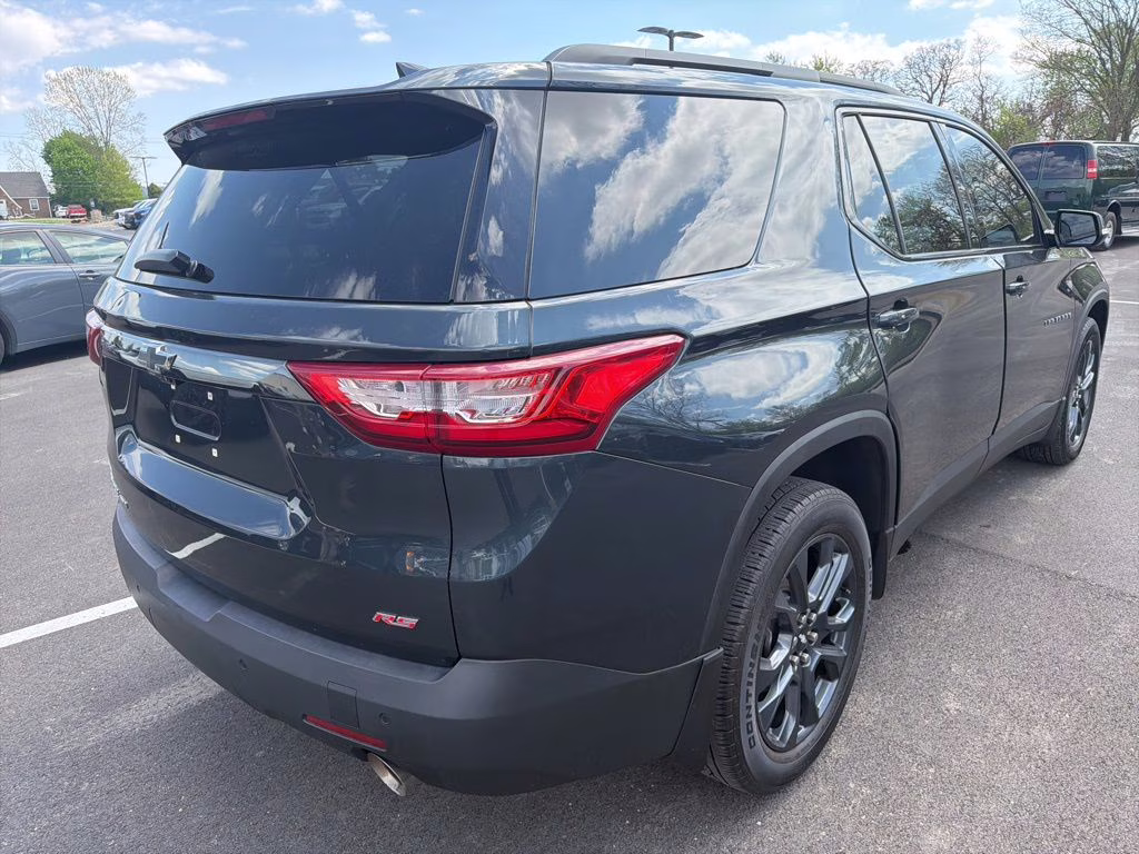 2019 Graphite Metallic Chevrolet Traverse RS AWD SUV