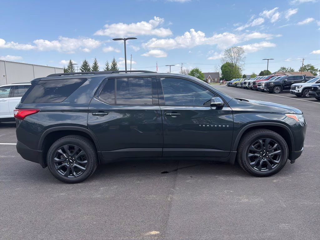 2019 Graphite Metallic Chevrolet Traverse RS AWD SUV