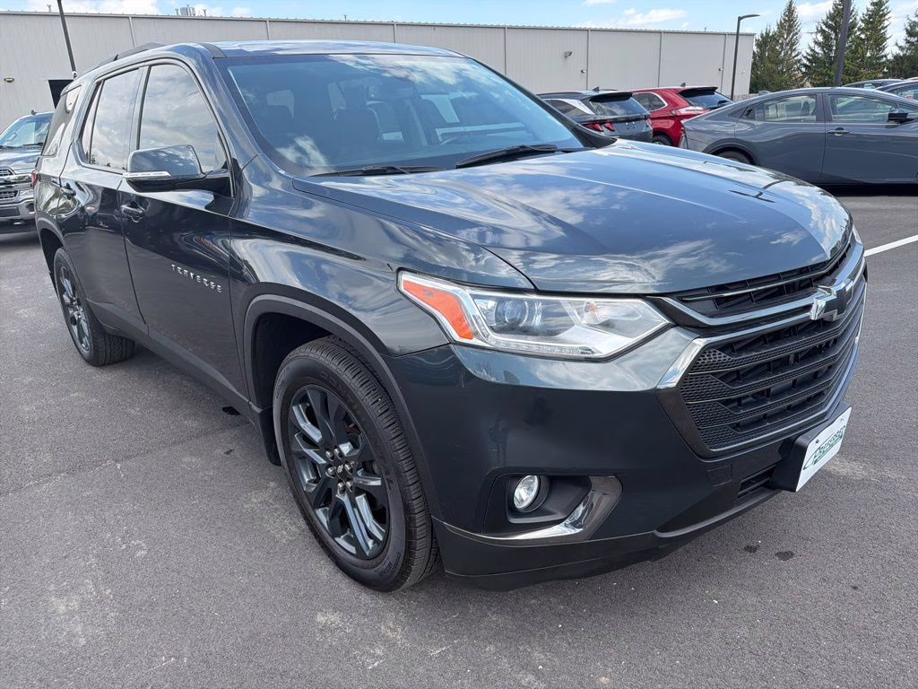 2019 Graphite Metallic Chevrolet Traverse RS AWD SUV