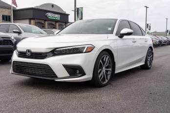 2022 White Honda Civic Touring FWD Sedan