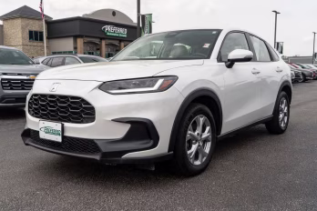 2023 White Honda HR-V LX AWD SUV