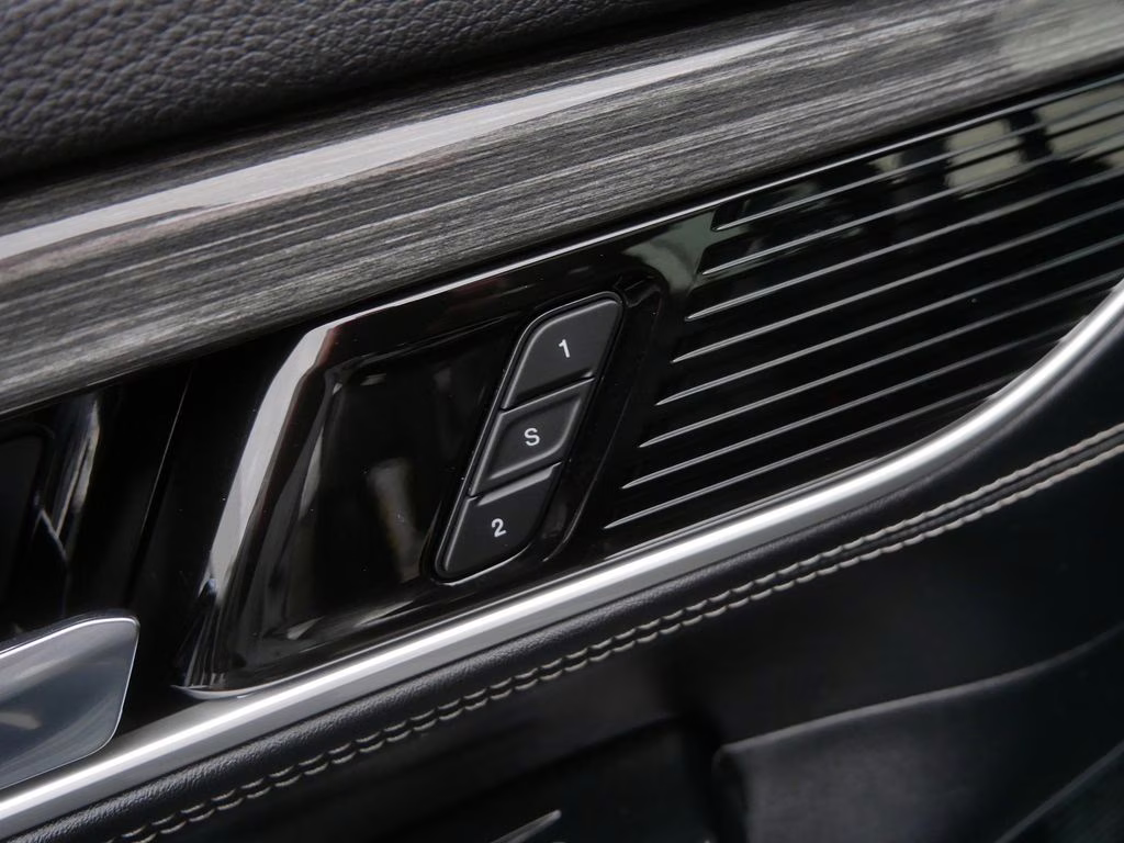 2022 Diamond Black Crystal Pearlcoat Jeep Wagoneer Series III 4X4 SUV