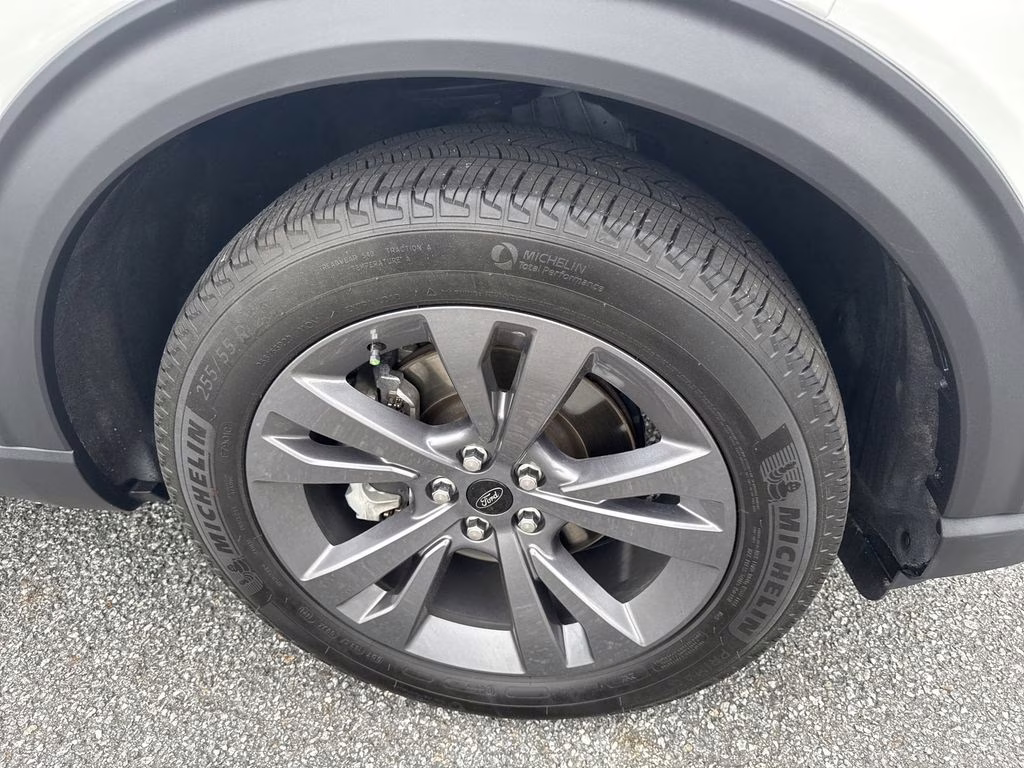 2025 Star White Metallic Tri-Coat Ford Explorer Active 4X4 SUV
