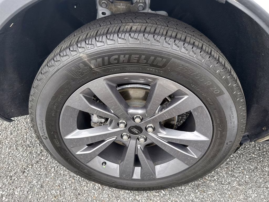 2025 Star White Metallic Tri-Coat Ford Explorer Active 4X4 SUV
