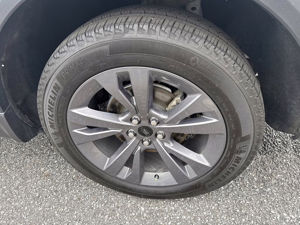 2025 Star White Metallic Tri-Coat Ford Explorer Active 4X4 SUV