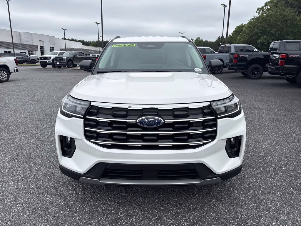 2025 Star White Metallic Tri-Coat Ford Explorer Active 4X4 SUV