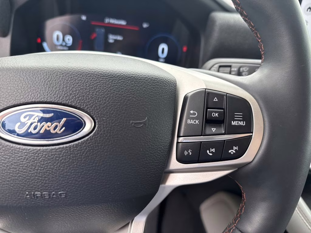 2025 Star White Metallic Tri-Coat Ford Explorer Active 4X4 SUV
