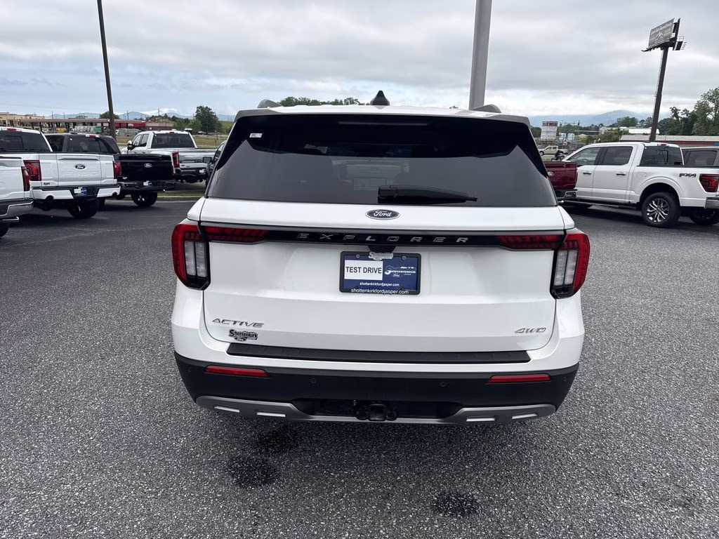 2025 Star White Metallic Tri-Coat Ford Explorer Active 4X4 SUV