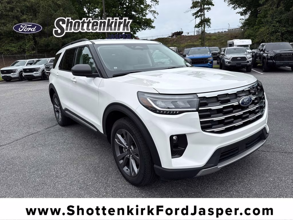 2025 Star White Metallic Tri-Coat Ford Explorer Active 4X4 SUV