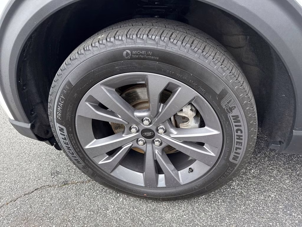 2025 Star White Metallic Tri-Coat Ford Explorer Active 4X4 SUV