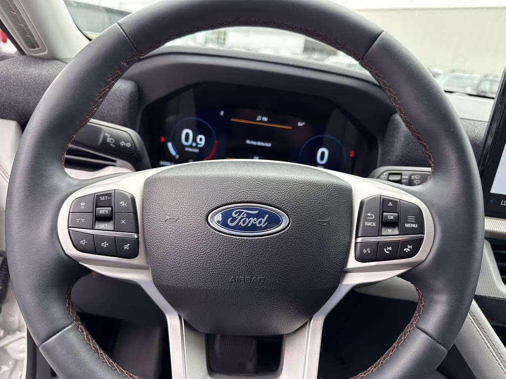 2025 Star White Metallic Tri-Coat Ford Explorer Active 4X4 SUV