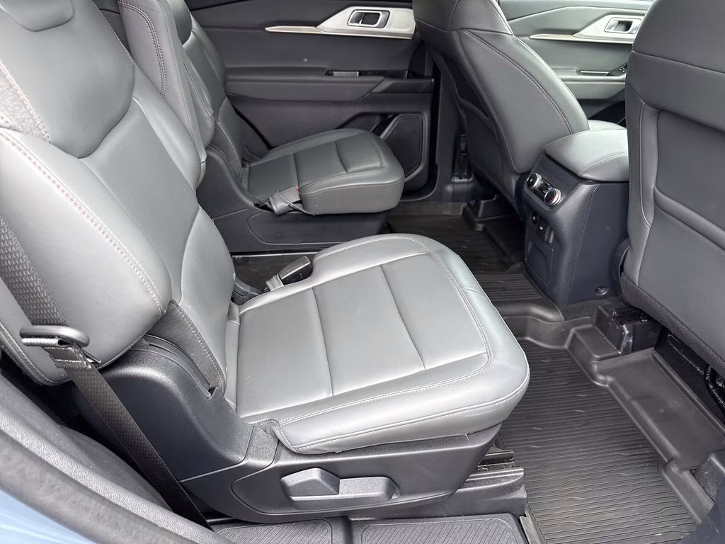 2025 Vapor Blue Metallic Ford Explorer Active 4X4 SUV