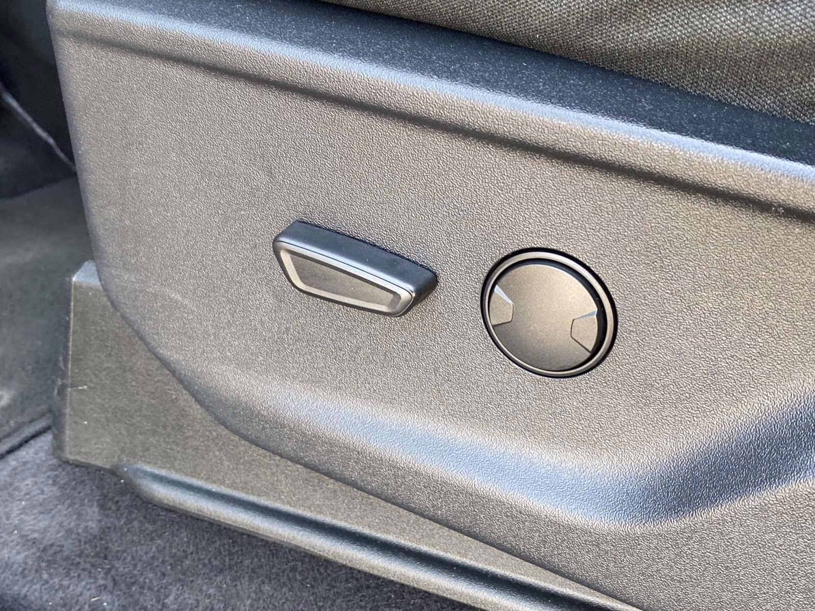 2023 Agate Black Metallic Ford F-150 XLT 4X4 Truck