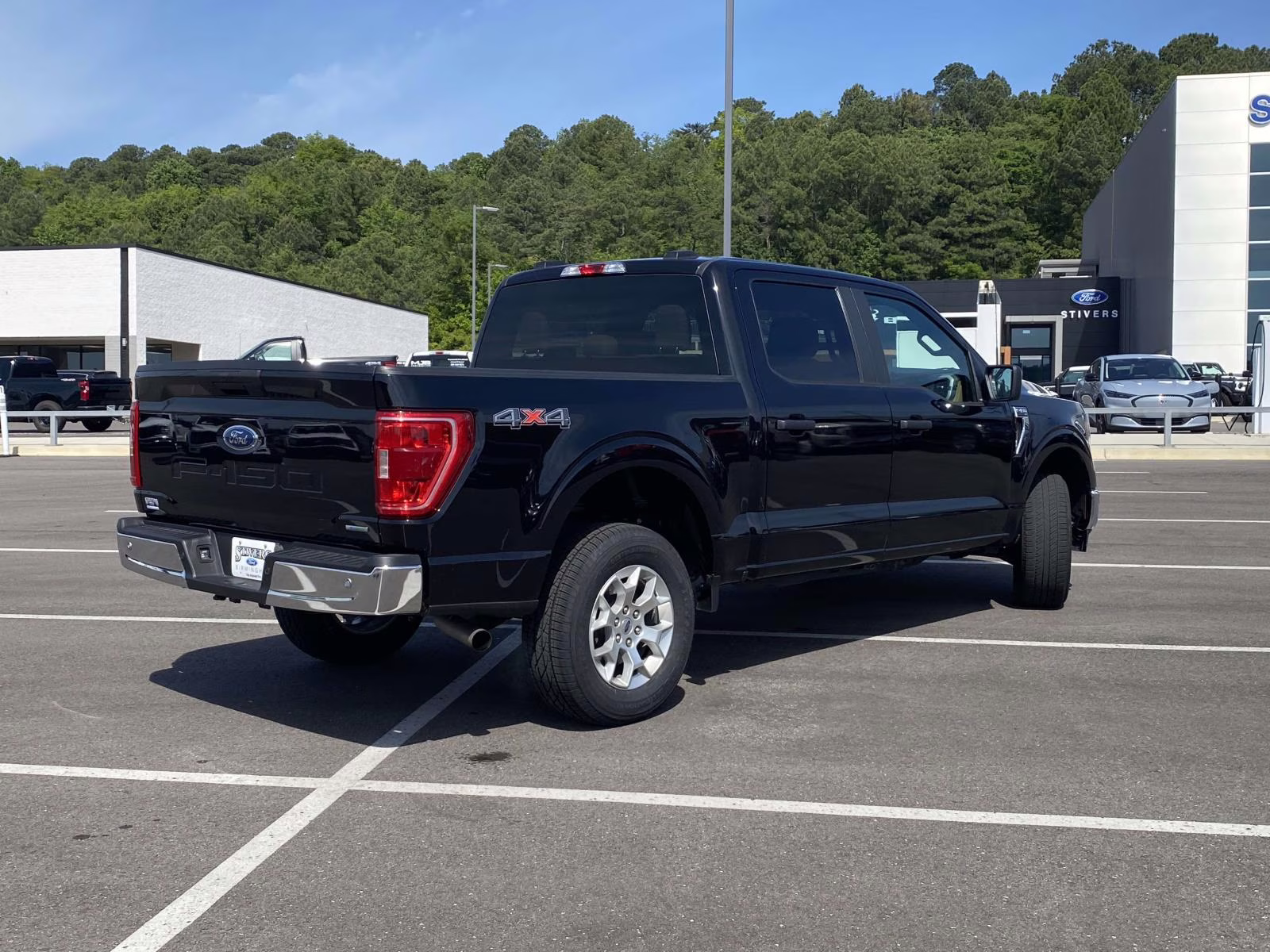 2023 Agate Black Metallic Ford F-150 XLT 4X4 Truck