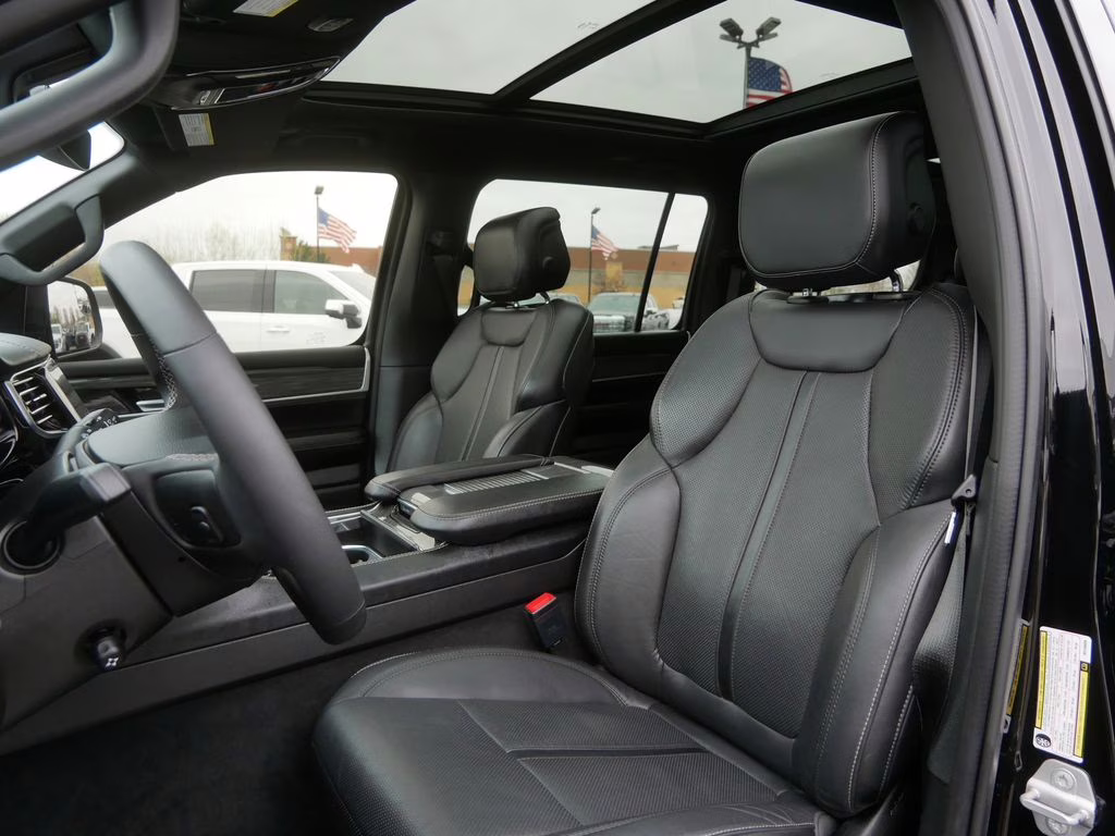 2022 Diamond Black Crystal Pearlcoat Jeep Wagoneer Series III 4X4 SUV