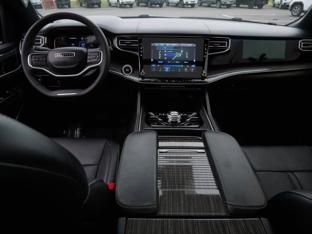 2022 Diamond Black Crystal Pearlcoat Jeep Wagoneer Series III 4X4 SUV