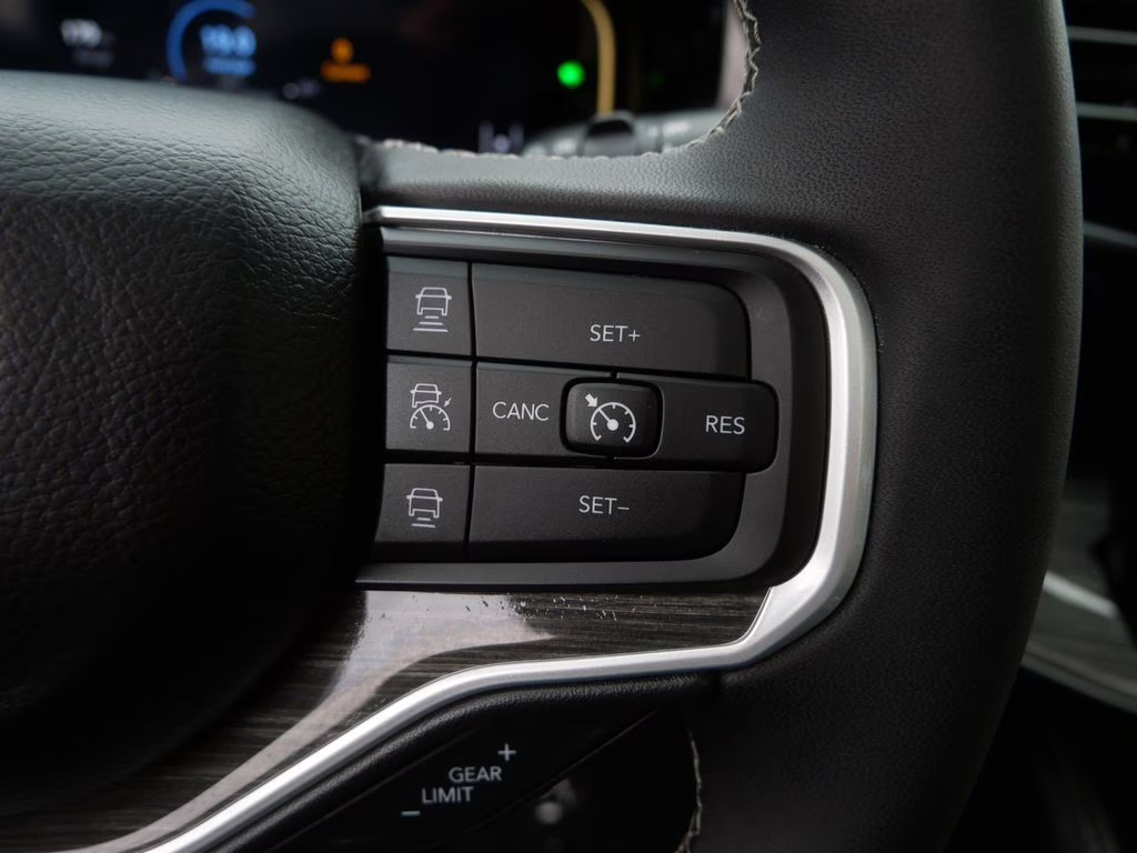 2022 Diamond Black Crystal Pearlcoat Jeep Wagoneer Series III 4X4 SUV