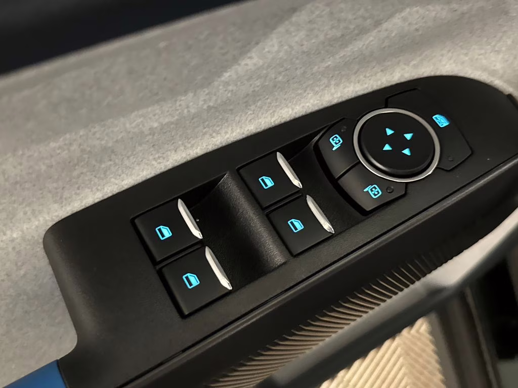 2026 Shadow Black Ford Maverick XLT FWD Truck