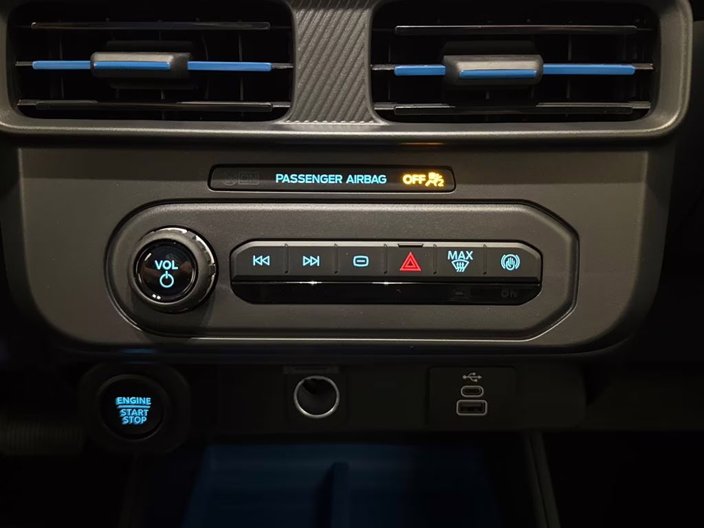 2026 Shadow Black Ford Maverick XLT FWD Truck